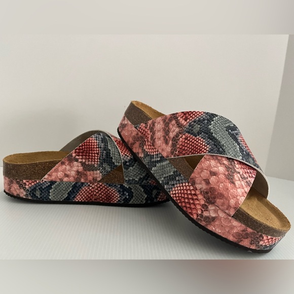 Free People Sidelines Flatform Candy Snake Sandals Size EU 39- NWOT - Picture 9 of 13